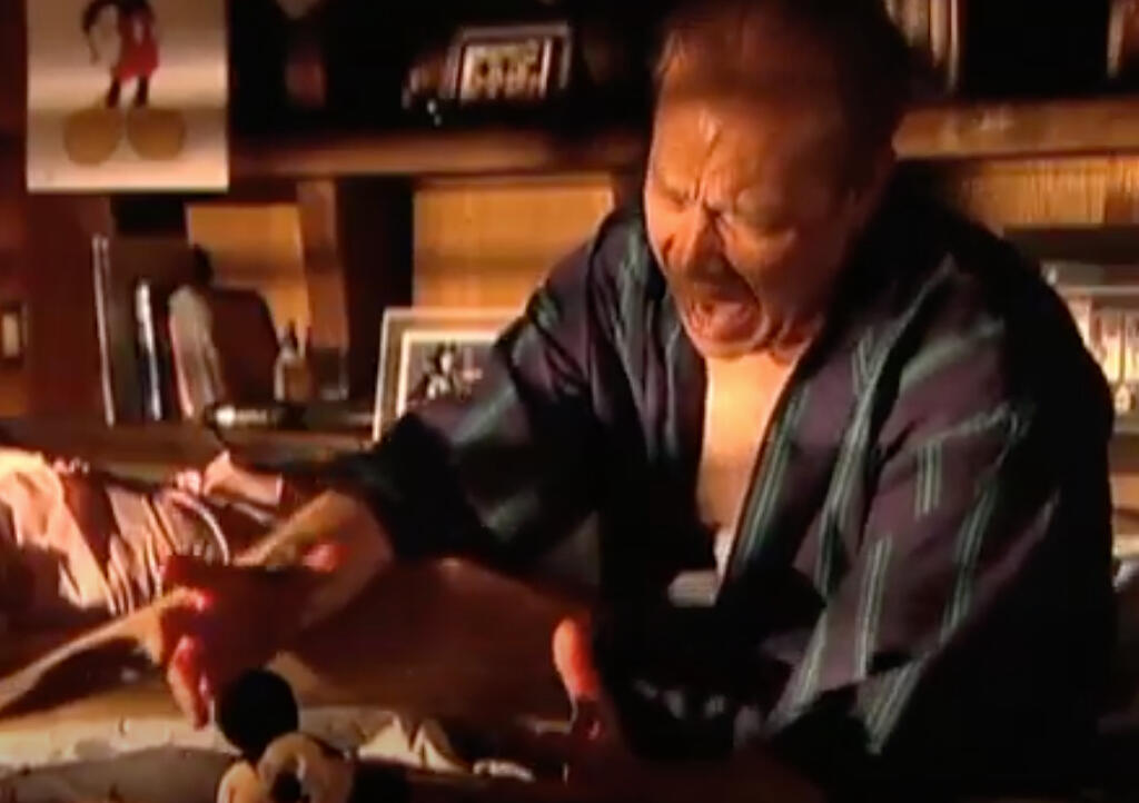 logo for makemagic productions